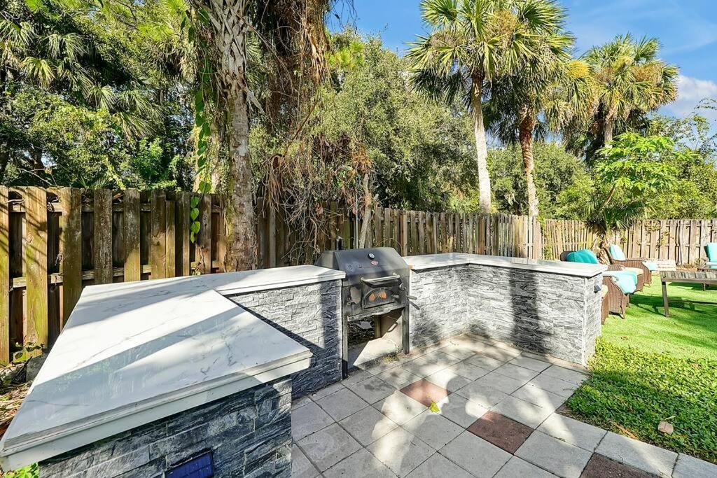 فيلا Poolside Cocoa Oasis W/ Tiki Bar! Frontenac المظهر الخارجي الصورة